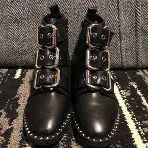 Steve Madden black booties